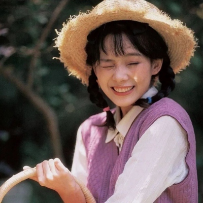 ins惊艳小众女生头像真人高清图片