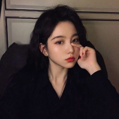 女生头像真人露脸ins高级质感高清图片