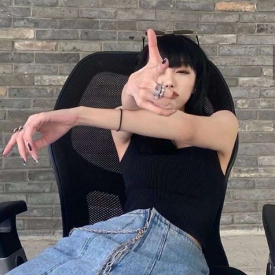 小众女生真人头像ins冷淡风高清图片