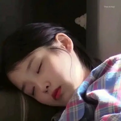女生头像ins高级质感小众干净高清图片