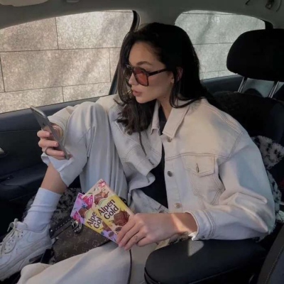 小众女生真人头像ins冷淡风高清图片