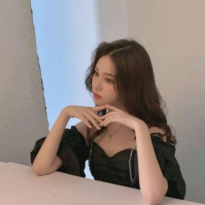 女生时尚成熟温柔真人小众高清头像