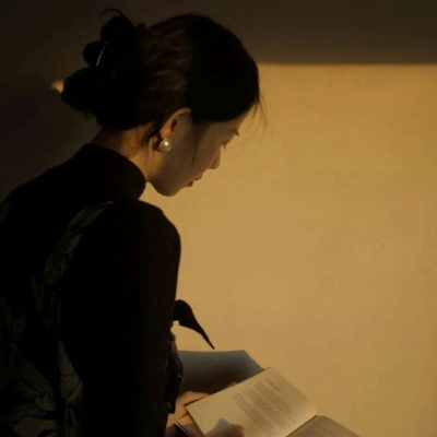 女生时尚成熟温柔真人小众高清头像