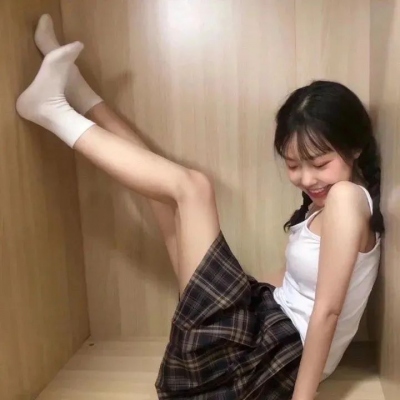 ins惊艳小众女生头像真人高清图片