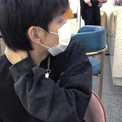 男生遮脸帅气头像