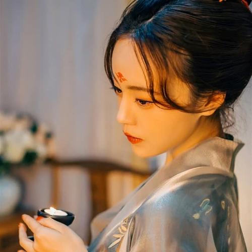 高级伤感内心孤独高清微信头像
