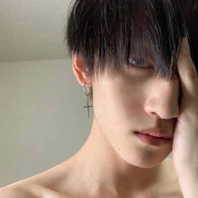 高级感男头真人高冷高清图片