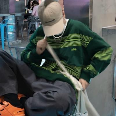 男生遮脸帅气头像