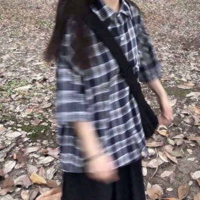 女生头像腿部真实