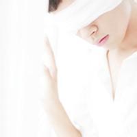 蒙眼头像男真人伤感高清图片