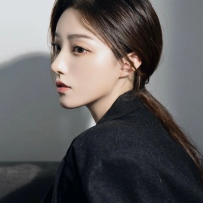 头像真人图片2025最火爆女