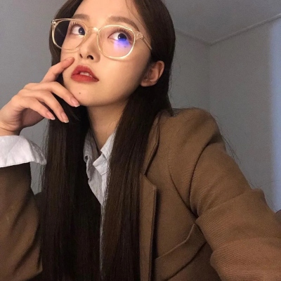 头像真人图片2025最火爆女