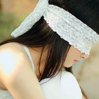 蒙眼睛的女生头像唯美图片