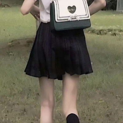 露腿不露脸女生头像