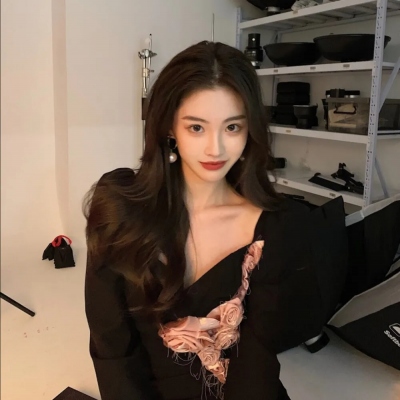 头像真人图片2025最火爆女