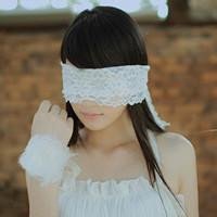 蒙眼睛的女生头像唯美图片
