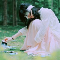 蒙眼睛的女生头像唯美图片