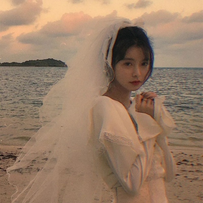 2025QQ头像美女照片