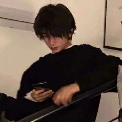 超级哇塞男头