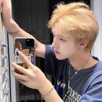 超级哇塞男头