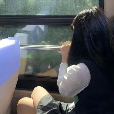 微信真人纯欲女生头像图片