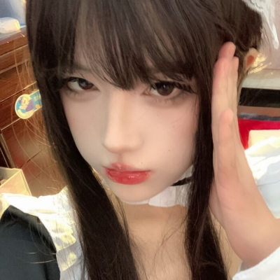 看起来很哇塞的女生头像图片