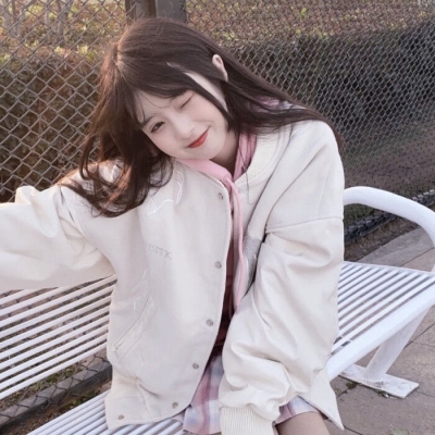 微信真人纯欲女生头像图片