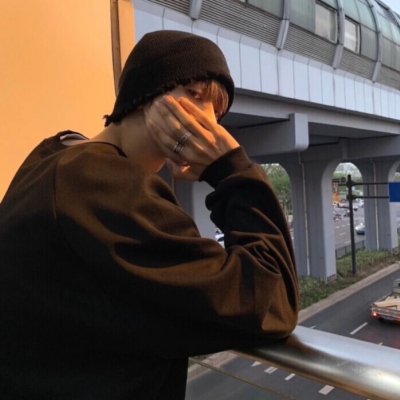 男生高级小众微信头像图片