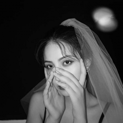 微信头像女单人婚纱照片