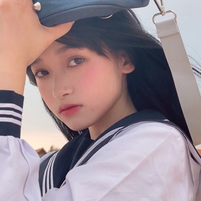 女头图片2025最火爆