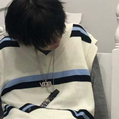 真人超酷男生超丧头像图片