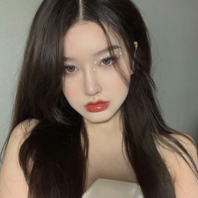 微信头像小众女生真人高清图片