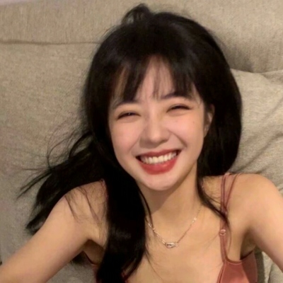 女头图片2025最火爆