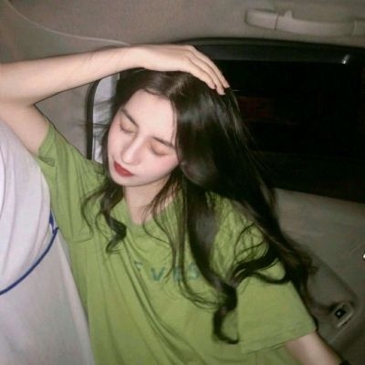 真人好看头像女绿色系图片