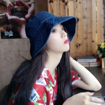 女生头像真人戴帽子