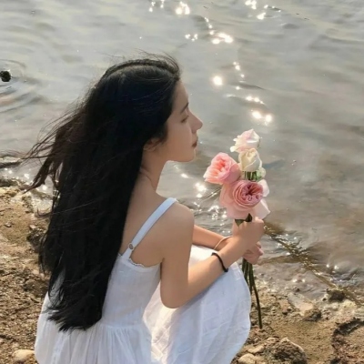 2025最热头像图片女生照片