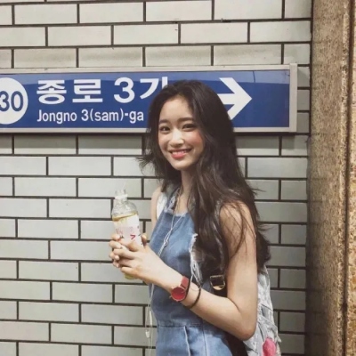 2025最热头像图片女生照片