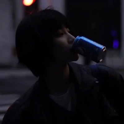 真人超酷男生超丧头像图片