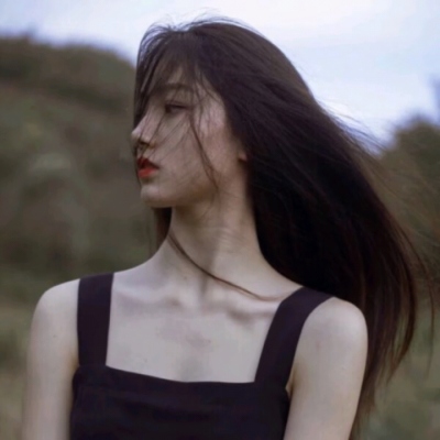 女头图片2025最火爆