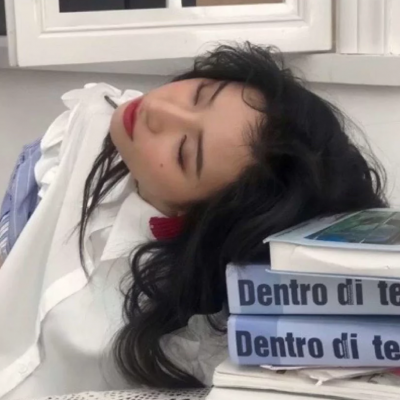 微信真人小众女生照片头像