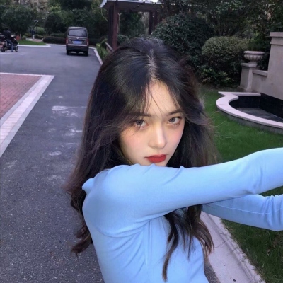 微信头像小众女生真人高清图片