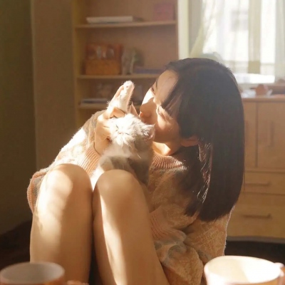 随意慵懒清新头像女生高清图片