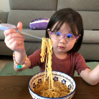 2025可爱女生头像图片
