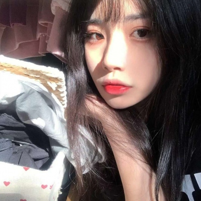 微信真人小众女生照片头像
