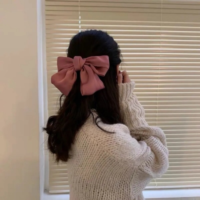 随意慵懒清新头像女生高清图片