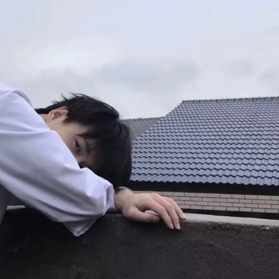 真人超酷男生超丧头像图片