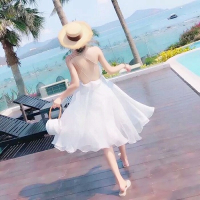 女生头像真人戴帽子