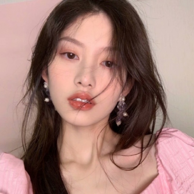 微信头像小众女生真人高清图片