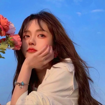 微信真人小众高级女头干净图片