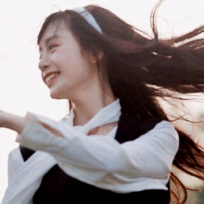 女头图片2025最火爆